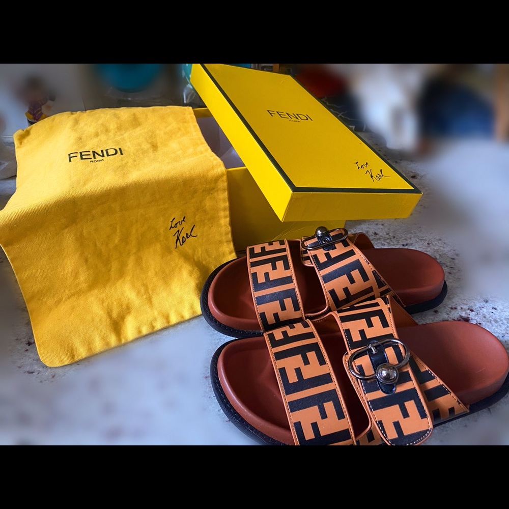 Fendi Logo-embossed Double-Strap Leather Sandles